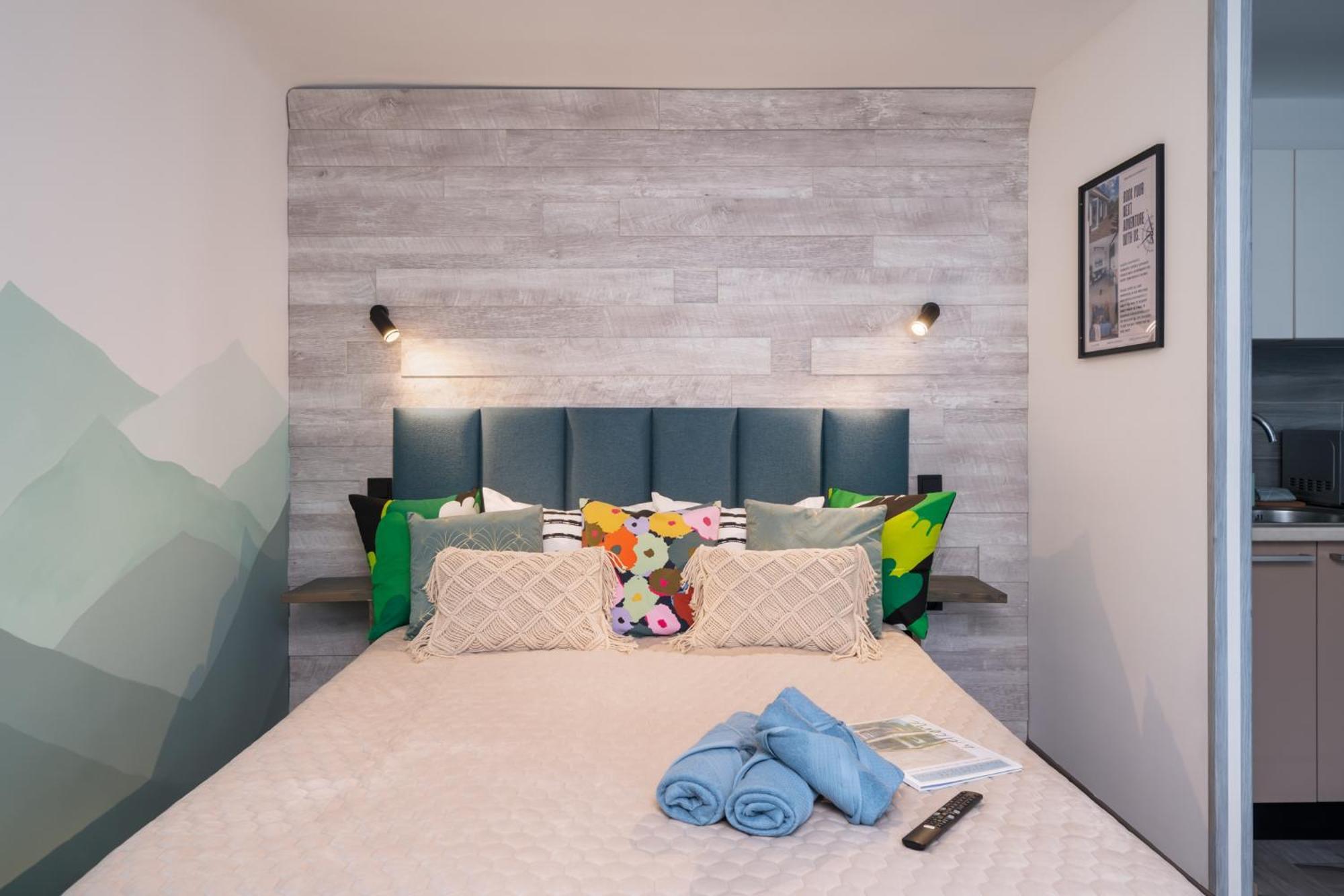 Green Garden & Private Parking Apartments With Playground Рига Экстерьер фото