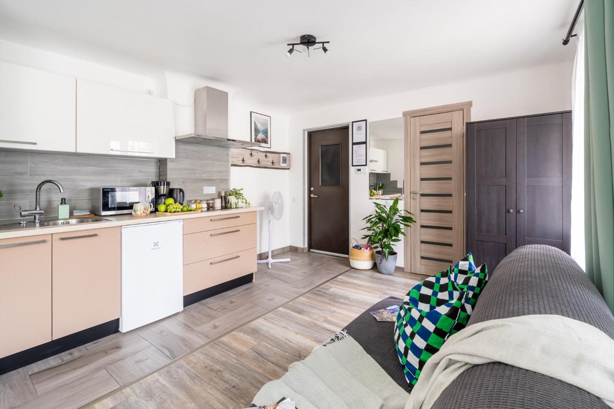 Green Garden & Private Parking Apartments With Playground Рига Экстерьер фото