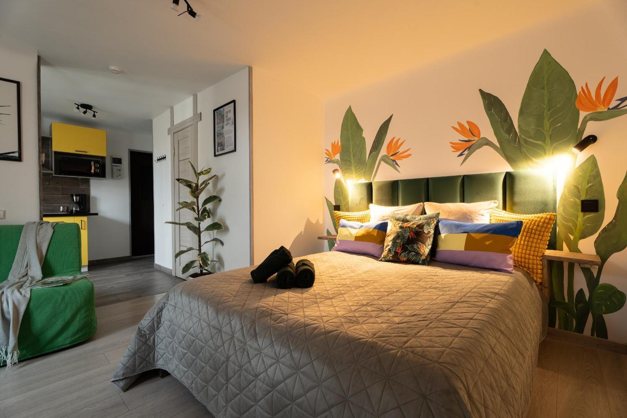 Green Garden & Private Parking Apartments With Playground Рига Экстерьер фото