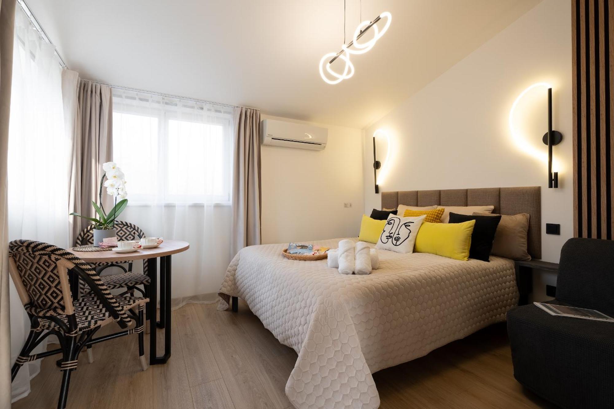Green Garden & Private Parking Apartments With Playground Рига Экстерьер фото